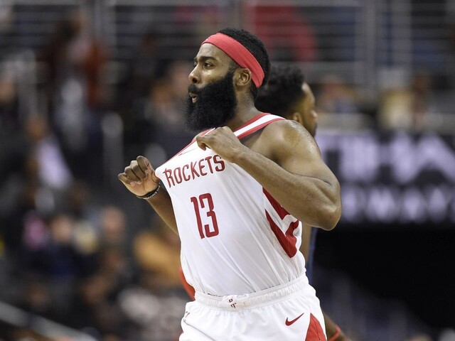 NBA: Brooklyn prišiel o hviezdu, Harden opustil zápas v úvodných sekundách