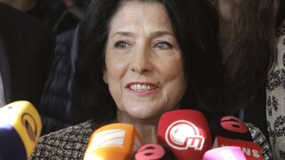 Gruzínci si volia prezidenta, favoritkou je žena