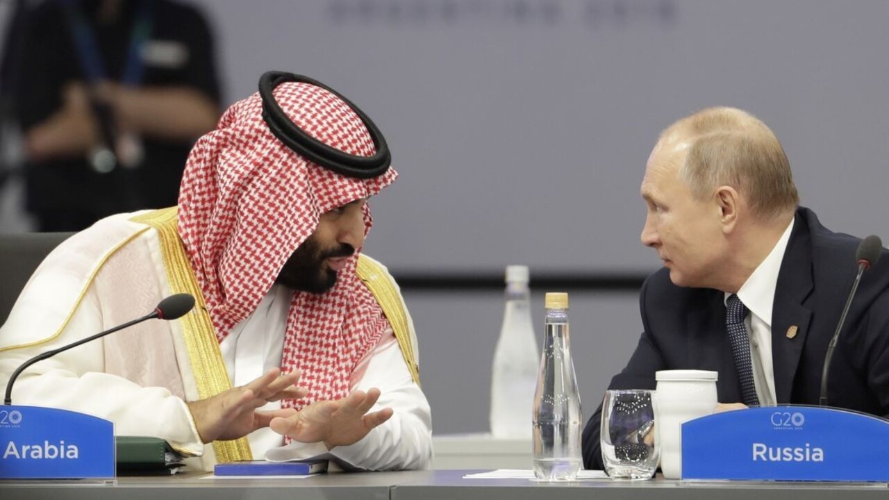 Úsmevy i vrúcny pozdrav. Takto sa Putin privítal so Salmánom