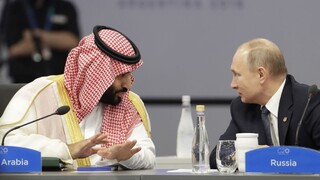 Úsmevy i vrúcny pozdrav. Takto sa Putin privítal so Salmánom