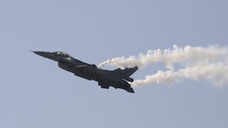 Gajdoš rešpektuje Pellegriniho stanovisko, o nákupe F-16 rozhodne vláda