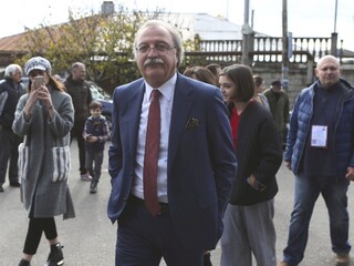 Voľby boli zmanipulované, tvrdí opozícia. Gruzínci protestovali