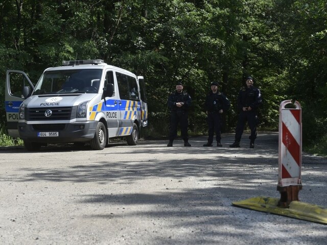 Pracovníčka pumpy zomrela pri násilnom prepade. Po lupičoch pátrajú