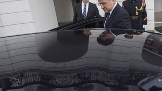 Kiska s Lajčákovou demisiou počká, na ťahu je vládny kabinet