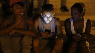 Kuba sa rozhodla sprístupniť internet v mobiloch pre všetkých