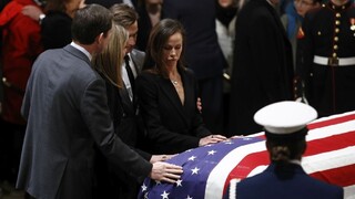 Osobnosti i verejnosť sa rozlúčia s exprezidentom Bushom