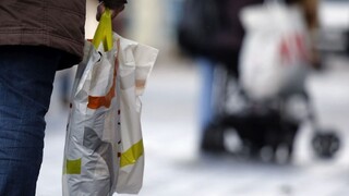 Rakúsko ide ešte ďalej. Zakázalo plastové tašky, ktoré sa nerozložia