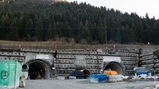 Zhotoviteľ tunela sa má spamätať, premiér hrozí rozviazaním zmluvy