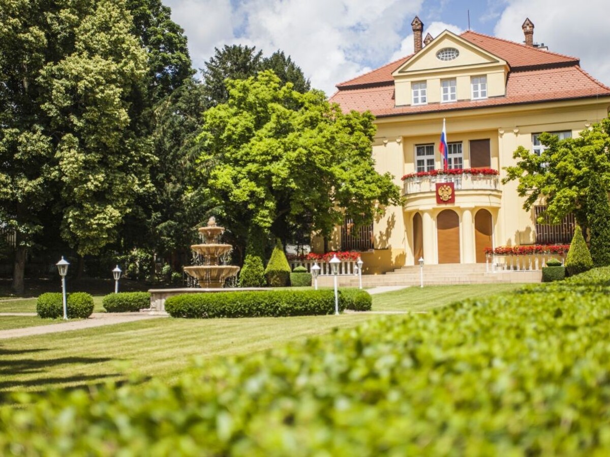 Ruská ambasáda veľvyslanectvo 1140 px (TASR/Andrej Galica)