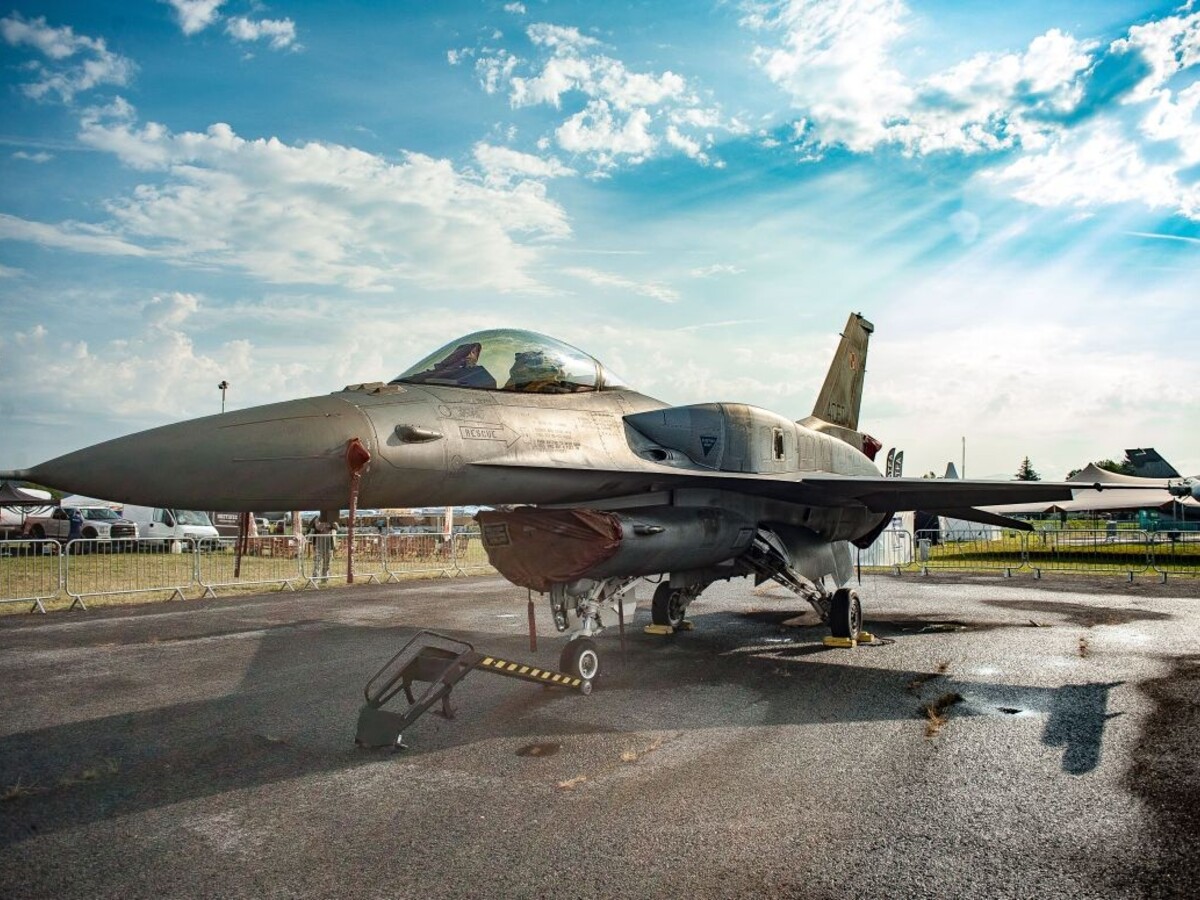 F-16 stíhačka 1140 px (TASR/Dušan Hein)