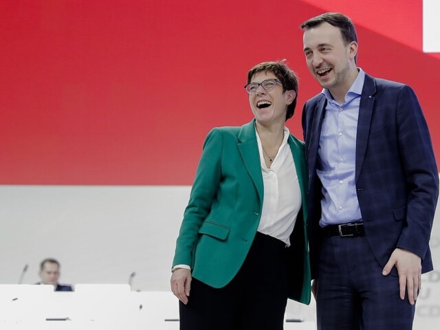 Novou šéfkou CDU sa po tesnom hlasovaní stala Annergret Karrenbauer