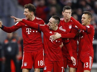 Bayern doma zdolal Norimberg hladko 3:0, z výhry sa tešil aj Dortmund