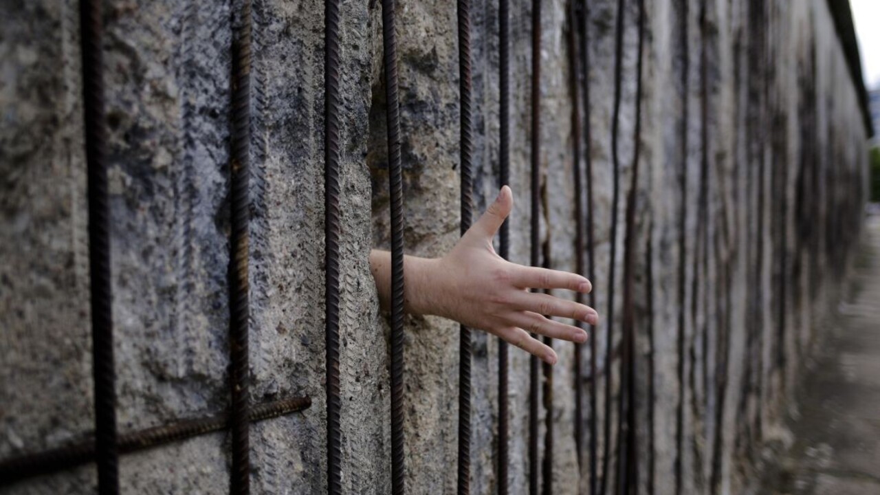 Tragédia na juhozápade Slovenska: 15-ročného chlapca zavalil múr