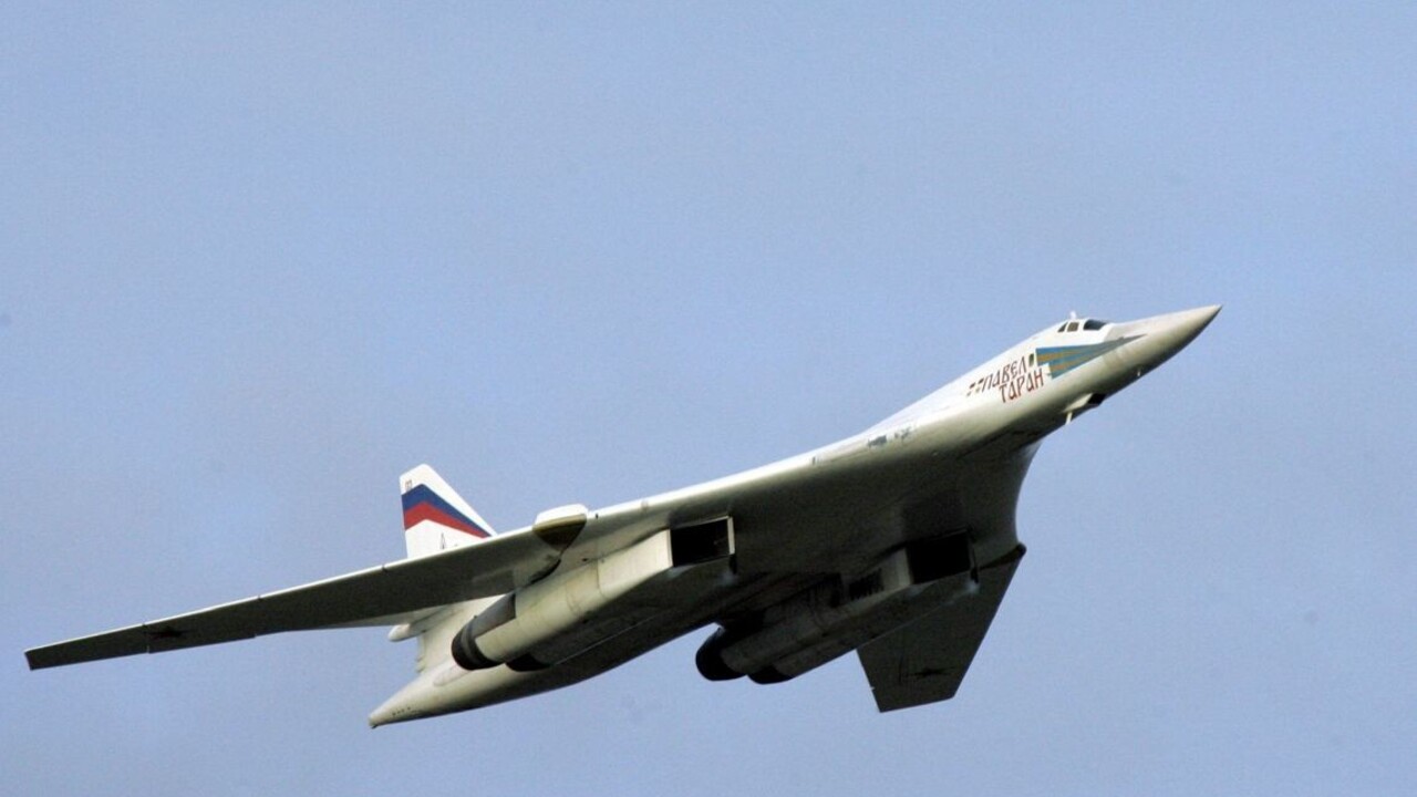 Rusko predviedlo svoje bombardéry, minister Venezuely ich privítal