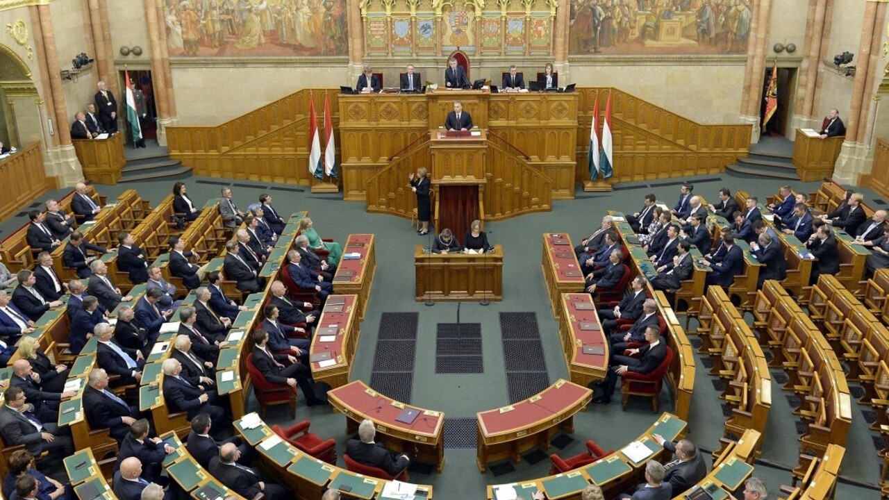 Maďarskej opozícii sa novela zákonníka nepáči, z rokovania odišli