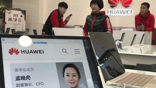 Dcéru zakladateľa Huawei stále neprepustili, vydanie do USA odmieta