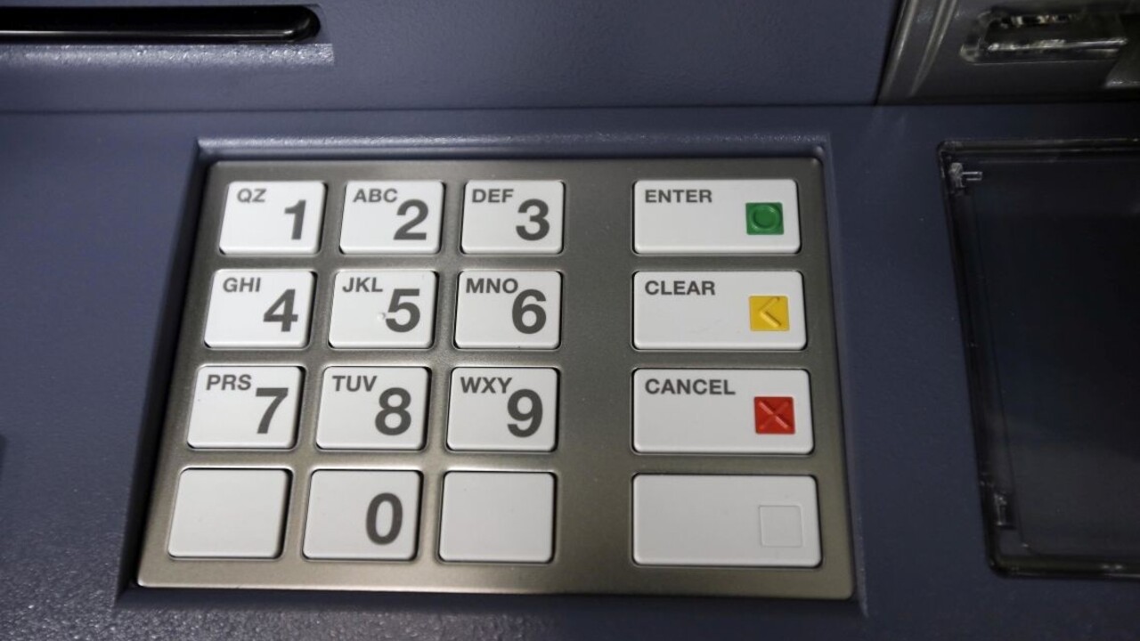 Veľkorysý bankomat vydával oveľa viac peňazí, ako chceli klienti