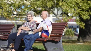 dôchodci seniori 1140px (ČTK/Ramík Drahoslav)