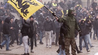 V Bruseli demonštrovali proti paktu OSN, polícia musela zasiahnuť