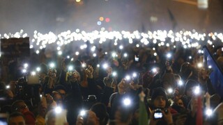 Maďari protestovali v mraze, televízia ich požiadavky ignorovala