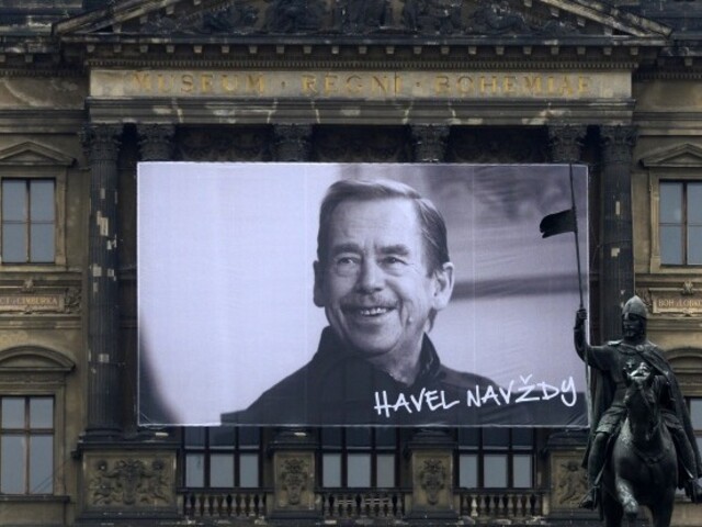 Dramatik, disident, prezident. Pred 7 rokmi nás opustil V. Havel