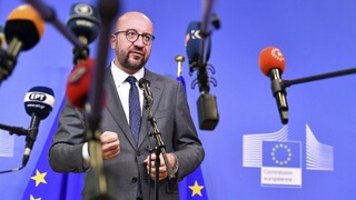 Belgický premiér odchádza, jeho vládu položil migračný pakt