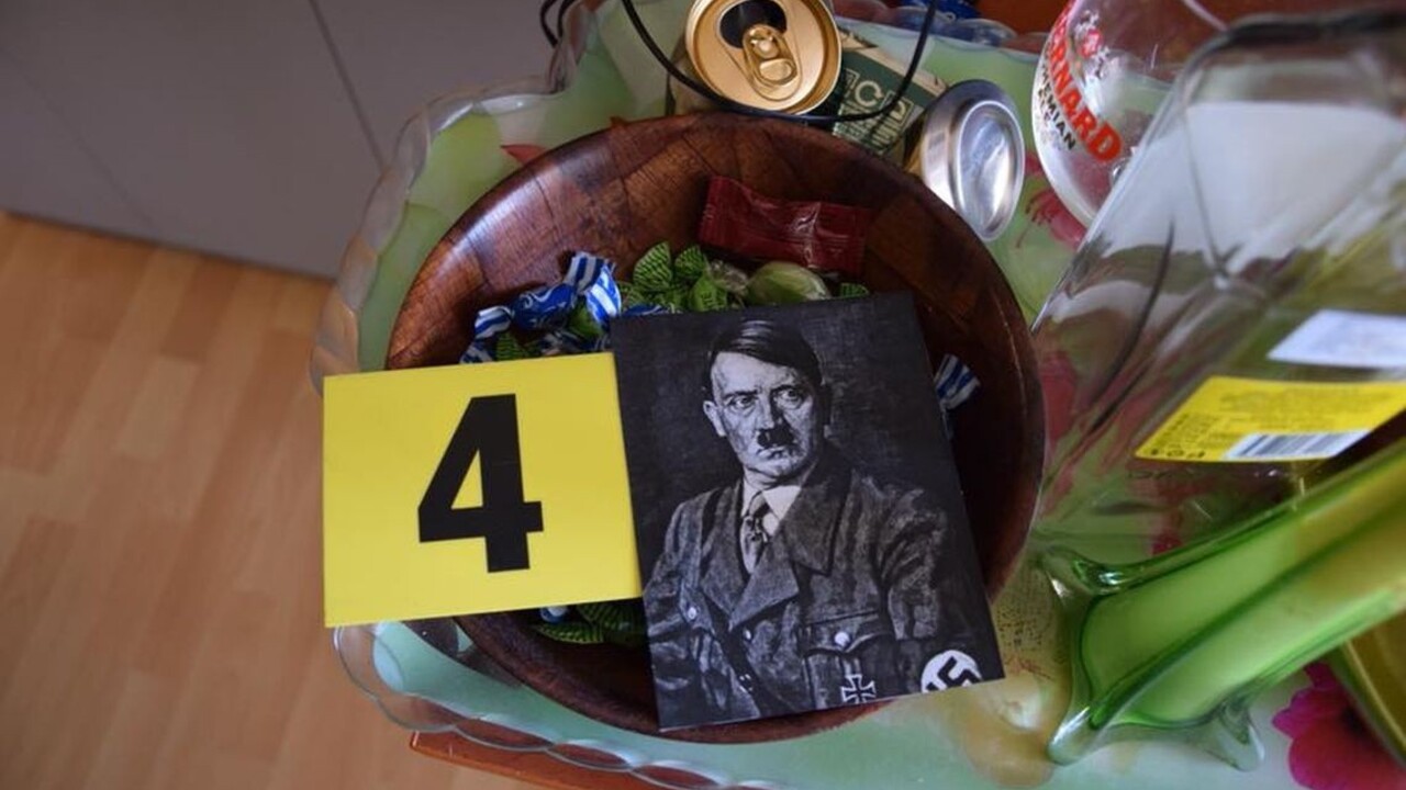 Strieľal po ľuďoch, hajloval a mával vlajkou. Teraz ide do väzenia