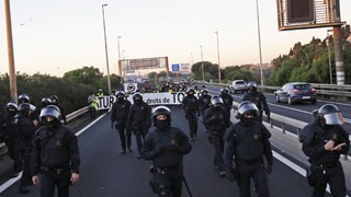 Katalánski separatisti naplánovali protesty, od rána blokovali cesty