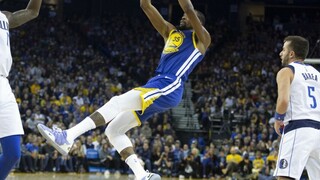 NBA: Dallas utrpel ďalšiu prehru, Durant prispel k triumfu šampiónov