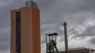 Z bane pri Karvinej vytiahli ďalšie telá, riziko výbuchu stále hrozí