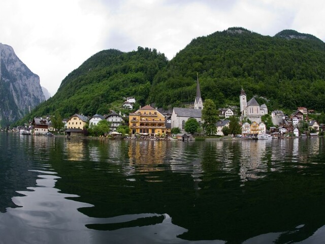 Číňania sú očarení mestečkom Hallstatt, jeho kópia im už nestačí