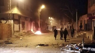 Novinár vyzval na revolúciu a upálil sa, v Tunisku vypukli nepokoje