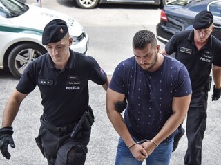 Rozhodli o sťažnosti. Muž, ktorý dokopal Henryho, nejde na slobodu