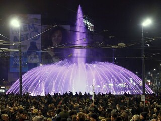 Srbi opäť protestovali voči prezidentovi, napätie sa zvyšuje