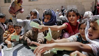 Pomoc pre hladujúcich v Jemene končí v rukách zlodejov