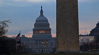 Demokrati v Snemovni schválili plán na ukončenie shutdownu