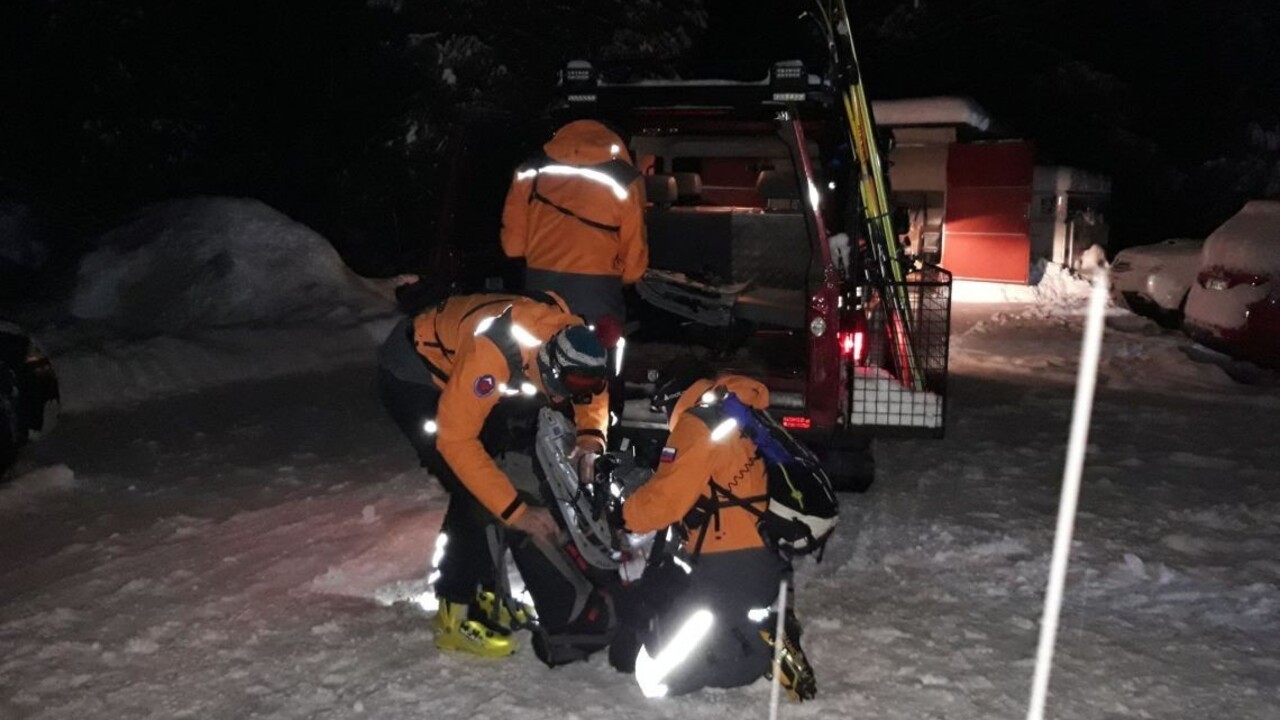 Boli premrznutí a vyčerpaní. Turistov našli po takmer 4 hodinách