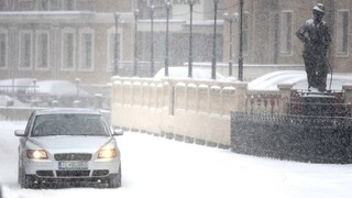 Vodičov môže ohroziť vietor a sneh, na cestách treba dať pozor