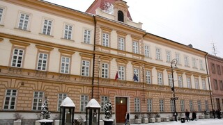 Politikov na ÚS nechceme, tvrdí OĽaNO. SaS predložila požiadavky