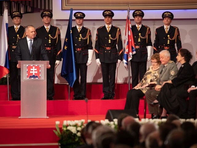 Prezident ocenil osobnosti pri príležitosti výročia vzniku SR