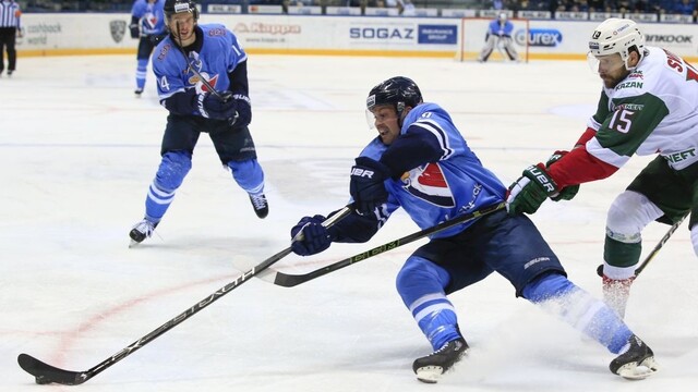 Slovan skúsil aj hru bez brankára, náskok Dinama už nezvrátil