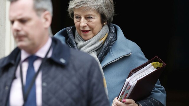 Ak neschvália dohodu o brexite, na plán B bude mať Mayová tri dni