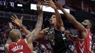 NBA: Milwaukee potrápili Houston, podľa Hardena boli statickí