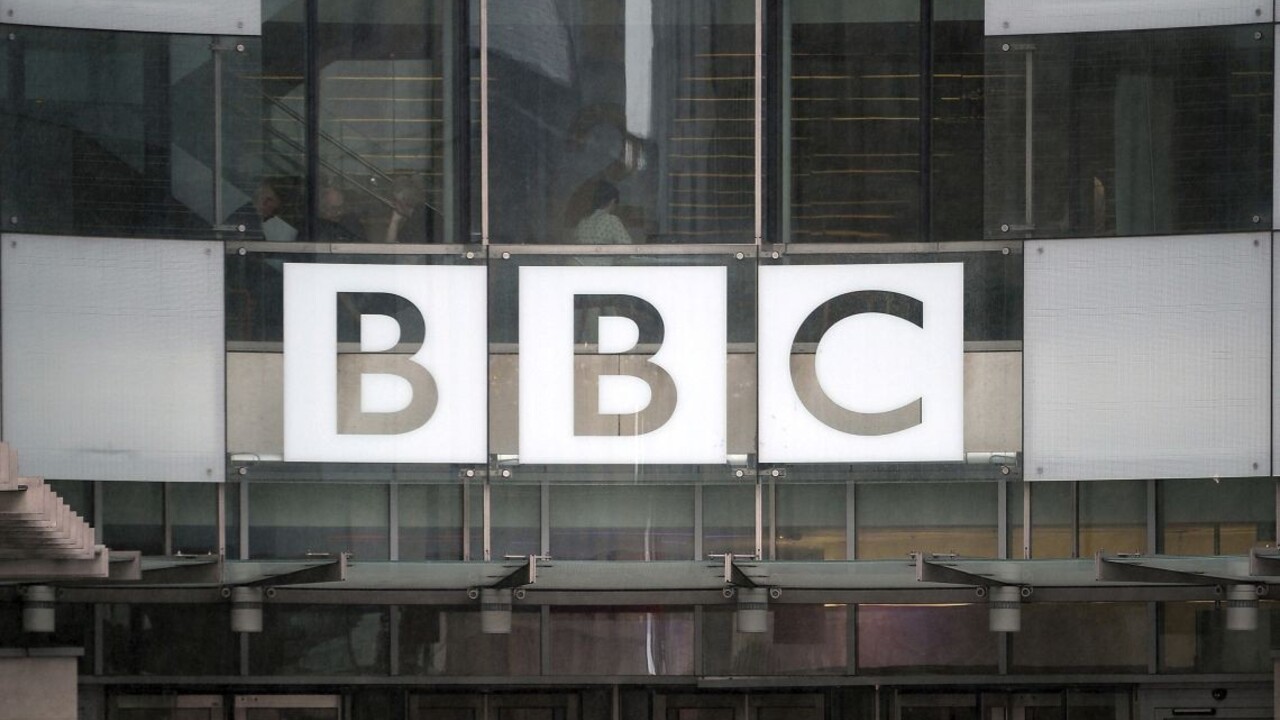 Rusi chcú vyšetrovať BBC, stanicu vinia zo šírenia citátov teroristu