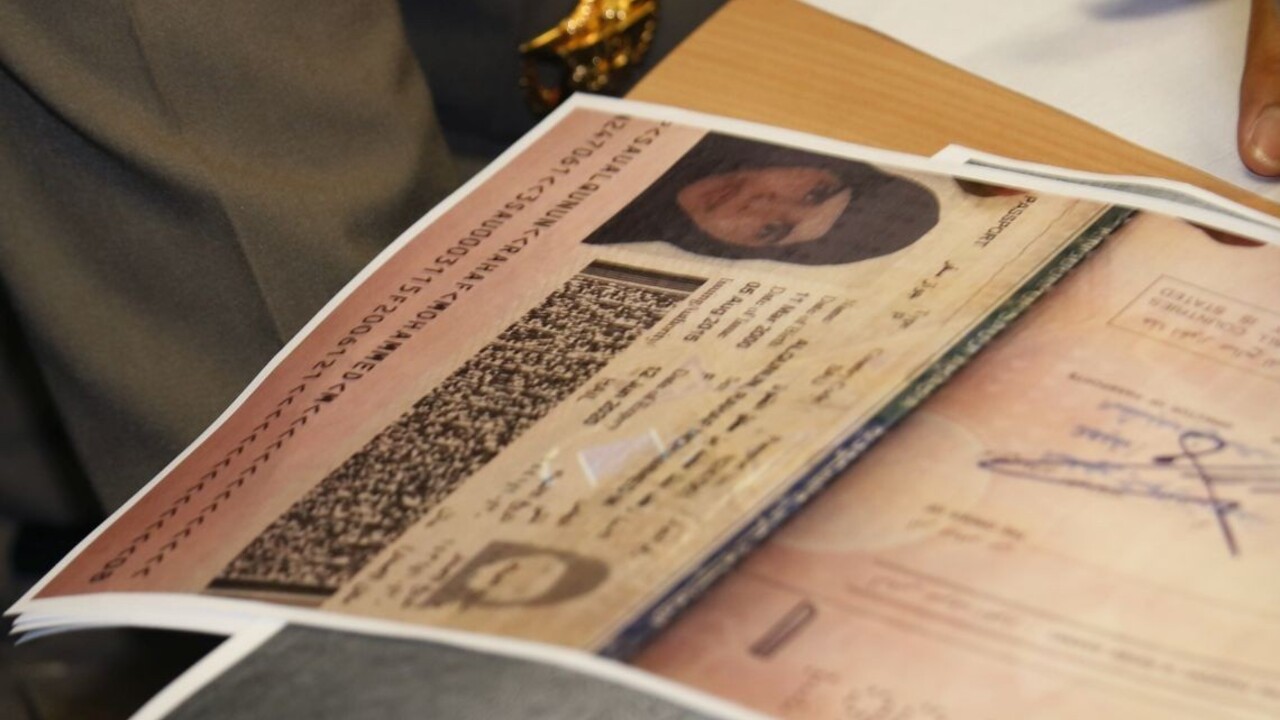 Tínedžerke, ktorá sa vzdala islamu a ušla pred rodinou, udelili azyl