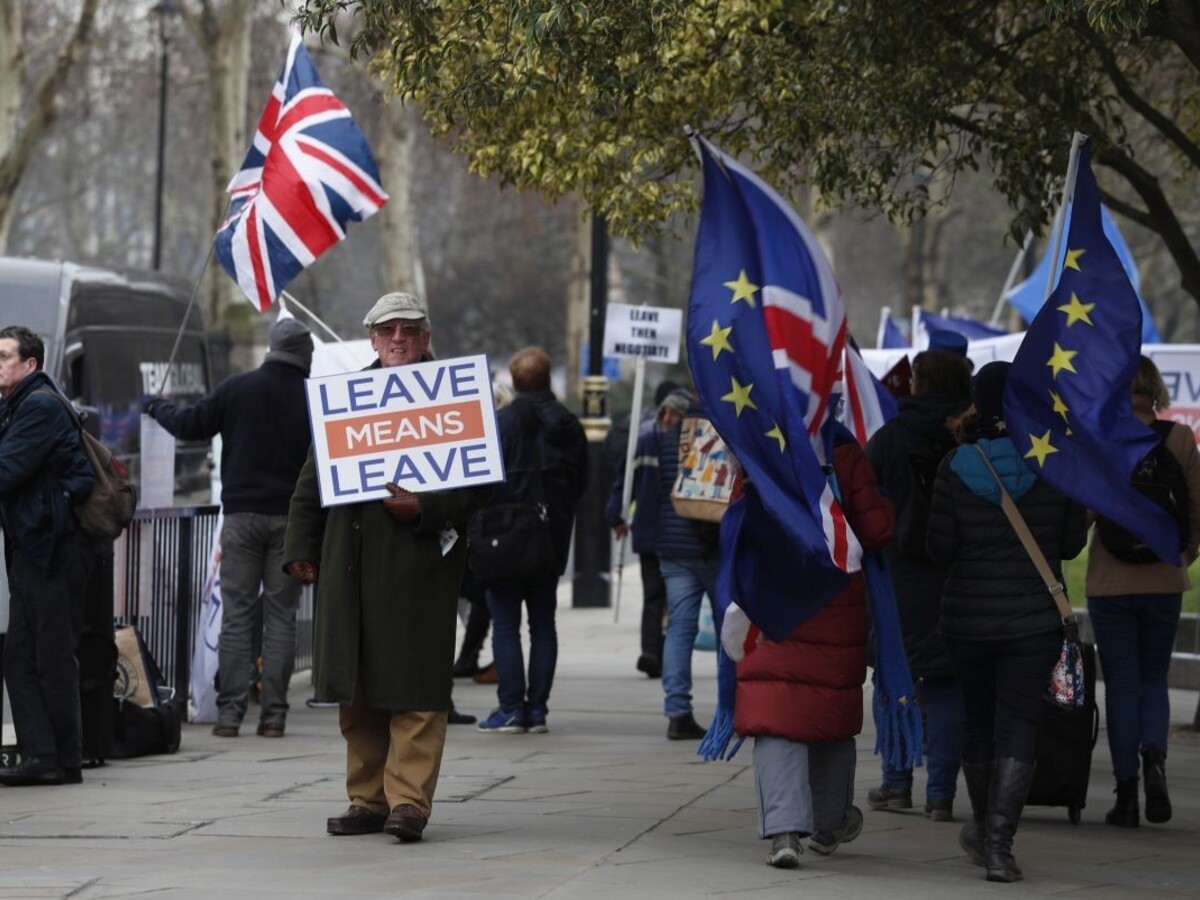 Mayovej dohoda o brexite stroskotá, tvrdí britský exminister Davis
