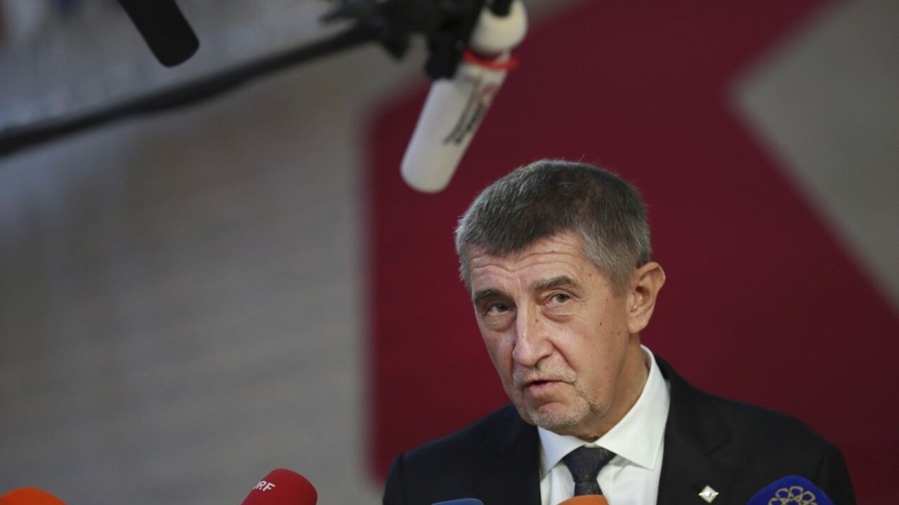 Hanbia sa za premiéra. Spustili bilbordovú kampaň proti Babišovi