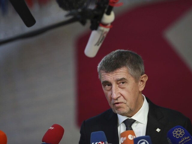 Hanbia sa za premiéra. Spustili bilbordovú kampaň proti Babišovi