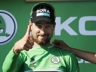 Sagan začal sezónu parádne, preteky poznačil hromadný pád