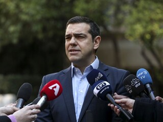 Minister obrany rezignoval, nesúhlasil s dohodou s Macedónskom